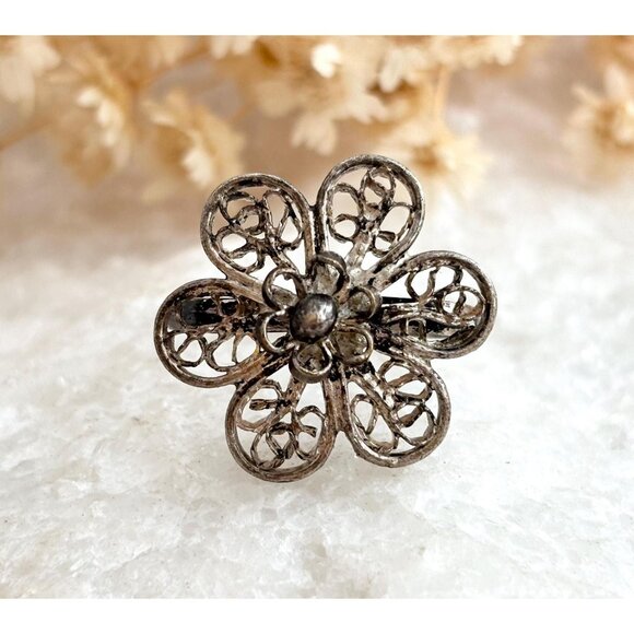 Filigree Floral Handmade Petaled Highly Detailed Silver Toned Vintage Ring - Picture 1 of 10